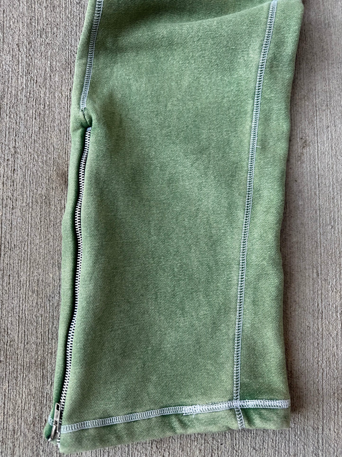 MT "Vault" Green sweats