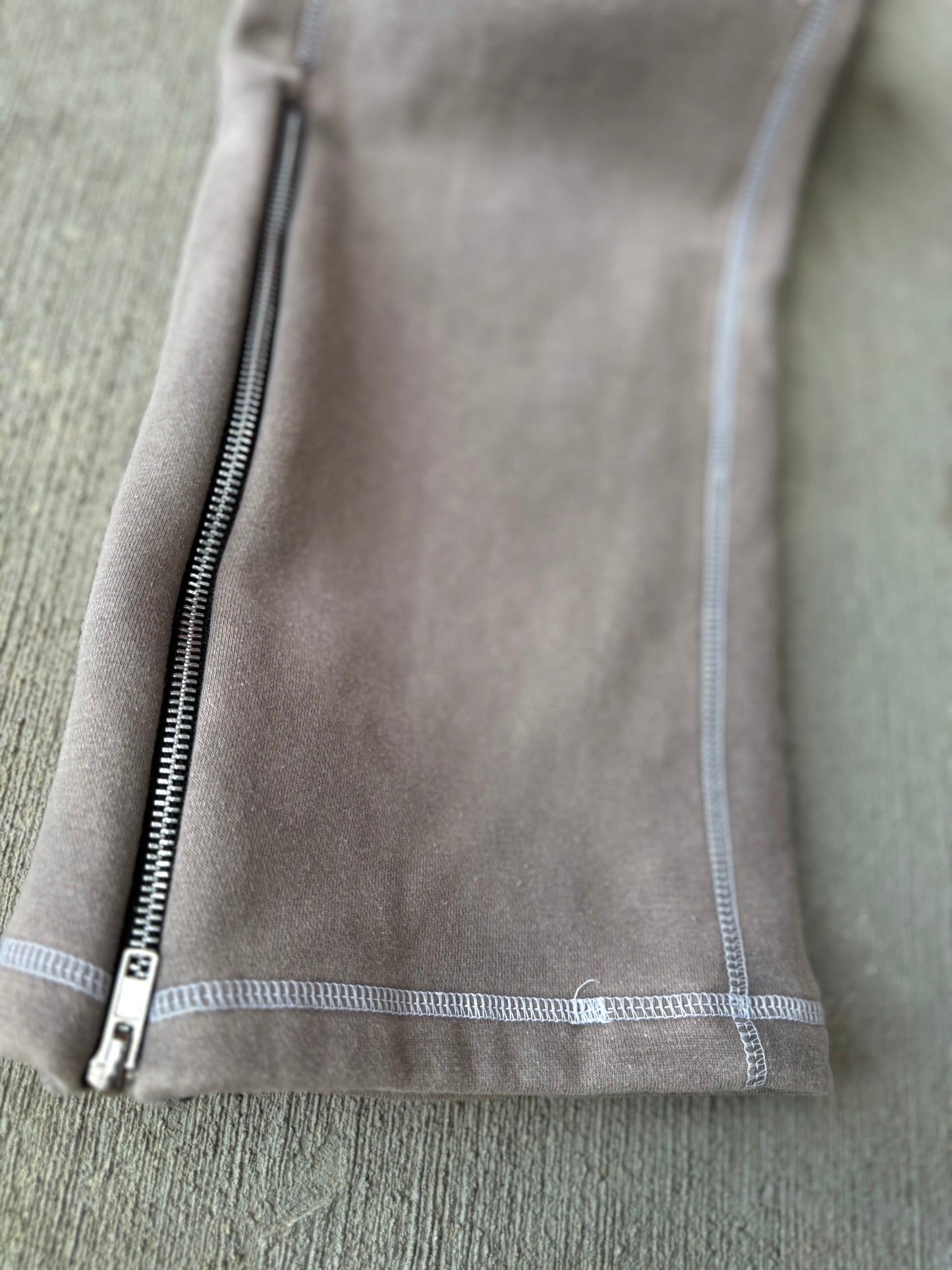 MT "Vault" Gray sweats